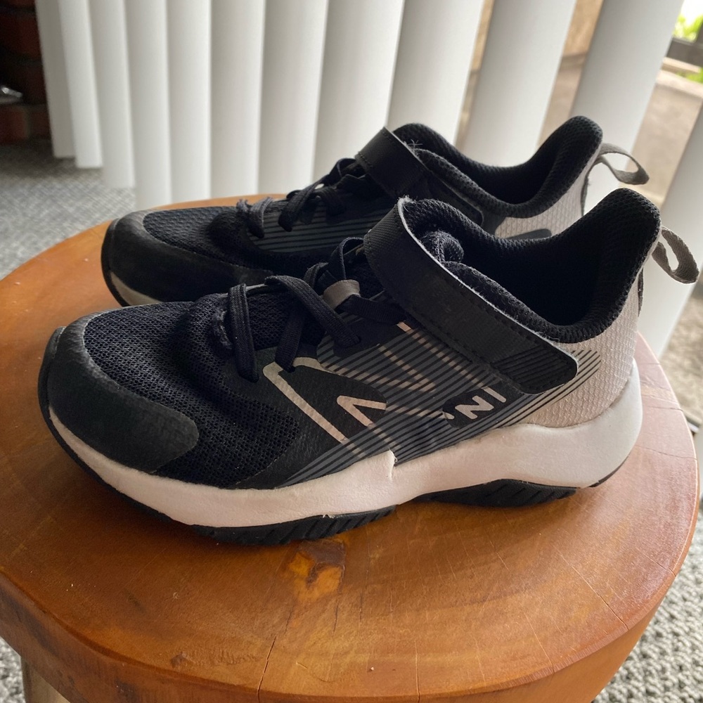 New Balance Black and Gray Sneakers with Mesh Upper